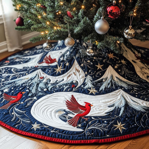 Festive Cardinal Quilted Tree Skirt GFTOHD11518