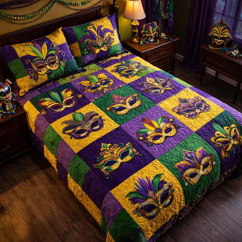 Royal Masquerade 3-Piece Quilted Bedding Set GFTOHD13136