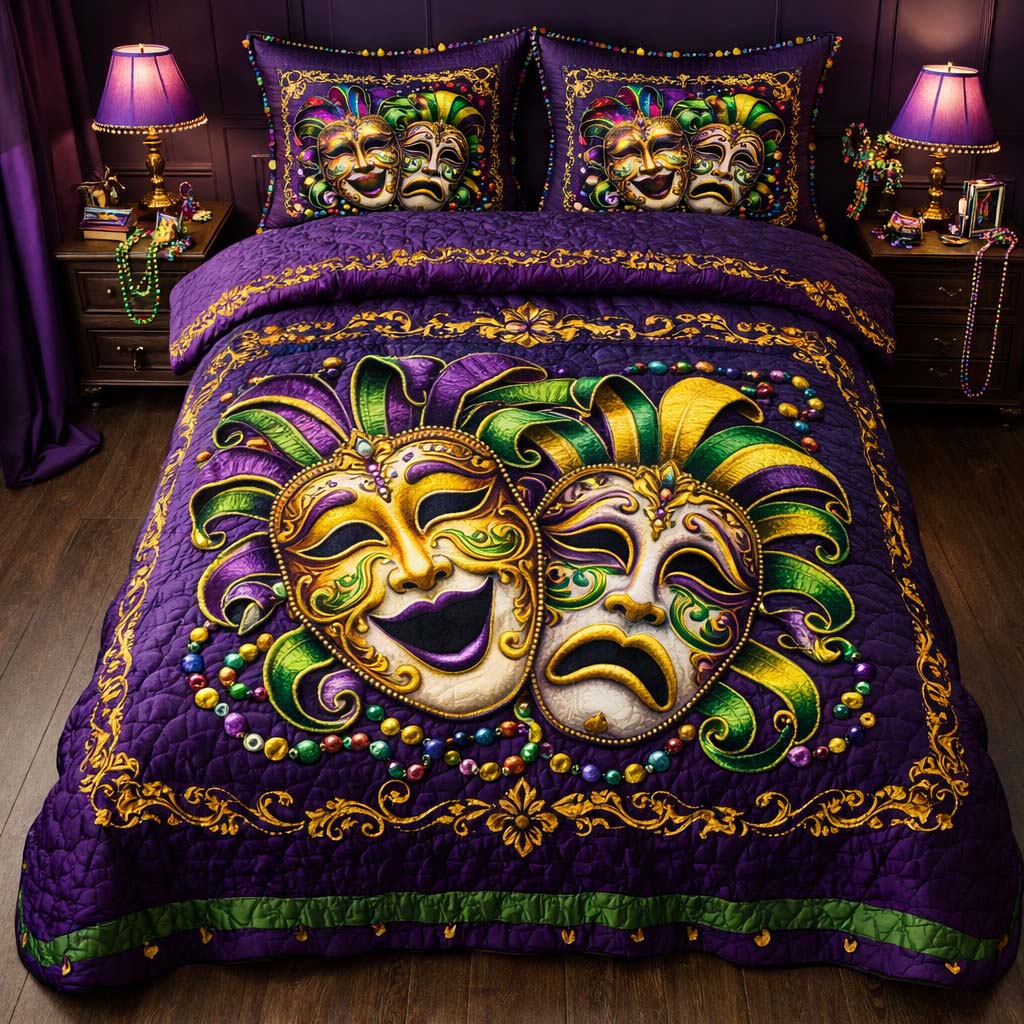 Dueling Masks 3-Piece Quilted Bedding Set GFTOHD13141