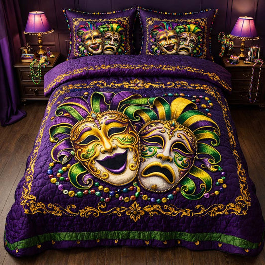 Dueling Masks 3-Piece Quilted Bedding Set GFTOHD13141
