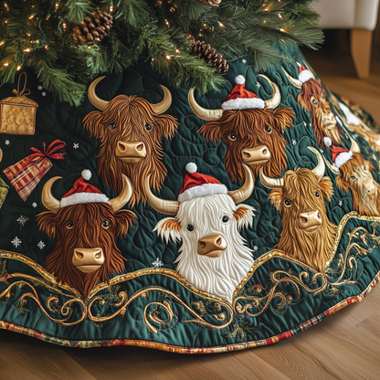 Christmas Highland Cow Quilted Tree Skirt GFTOHD1339