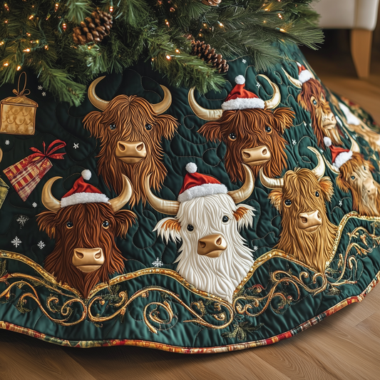 Christmas Highland Cow Quilted Tree Skirt GFTOHD1339