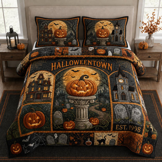 Halloween Town 3-Piece Quilted Bedding Set GFTOLAN1432