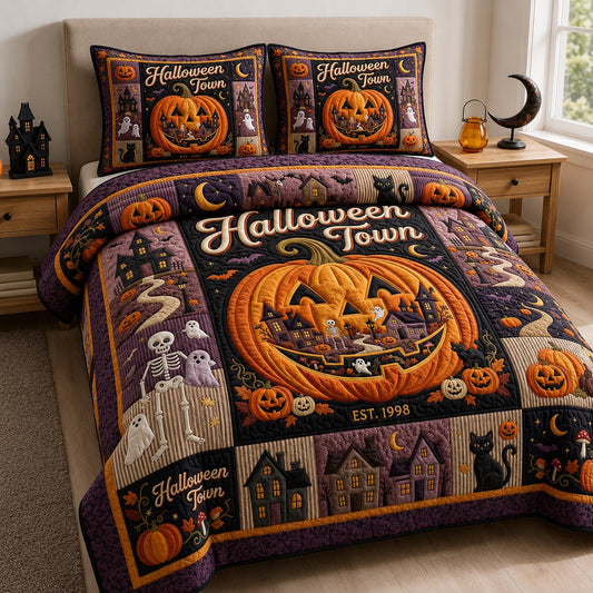 Halloween Town 3-Piece Quilted Bedding Set GFTOLAN1433