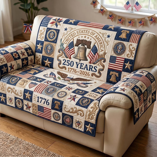 Heritage Patch Quilted Sofa Cover GFTOMA11376