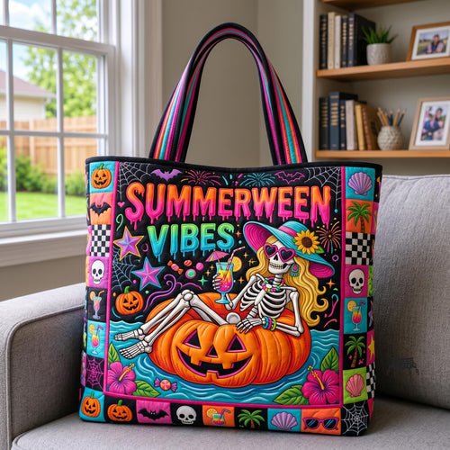 Tropical Haunt Quilted Tote Bag GFTOMA12614