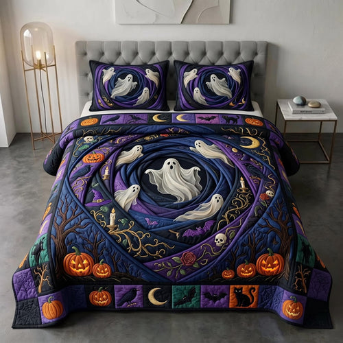 Ghostly Charm 3-Piece Quilted Bedding Set GFTOMA12727
