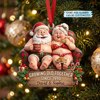 🎅 Cozy Santa Couple