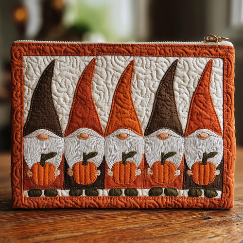 Gnome Quilted Purse GFTOMA2985