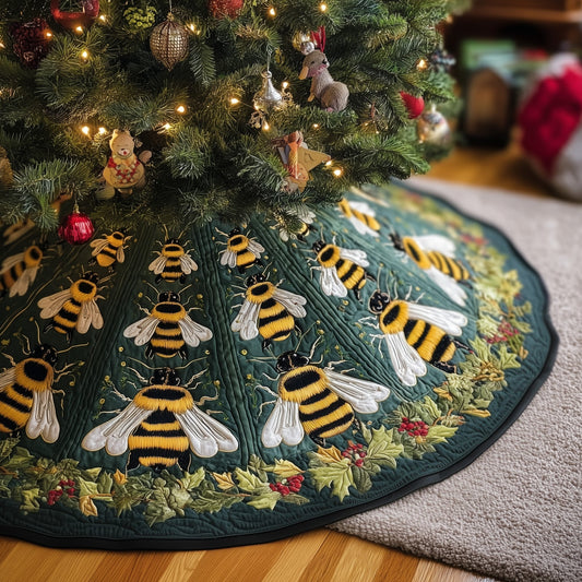 Holiday Bee Quilted Tree Skirt GFTONL6934