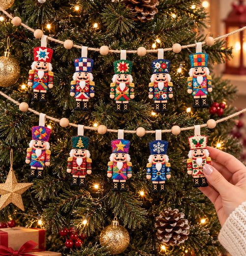 Nutcracker Patchwork Parade Custom Shape Quilted Garland GFTONPT1027