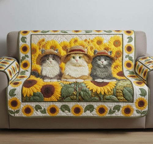 Pawfect Gang Quilted Sofa Cover GFTONT6455