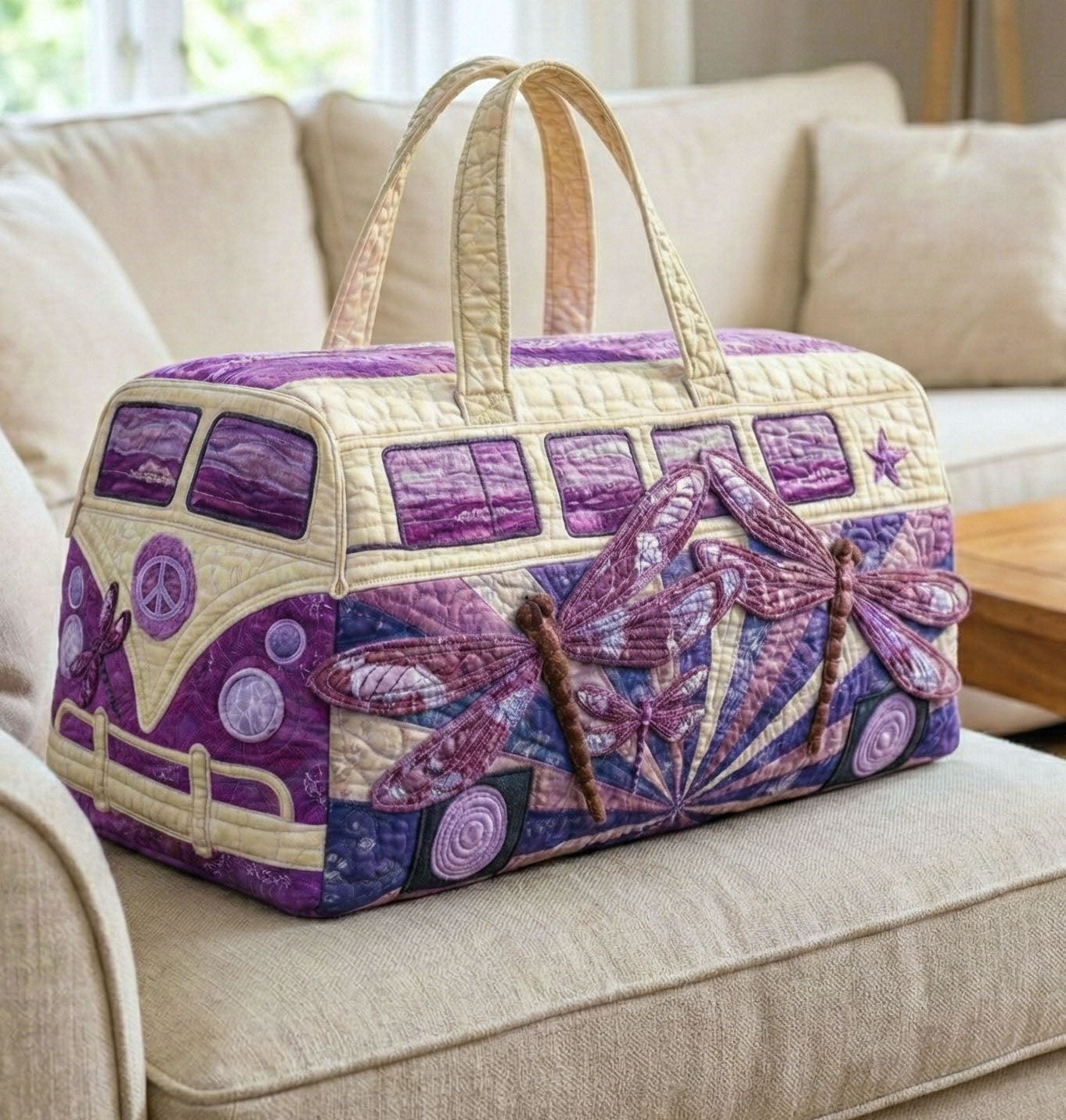 Dragonfly Van Quilted Duffle Bag GFTONT6570