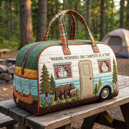 Bear Retreat Quilted Duffle Bag GFTOQM4892