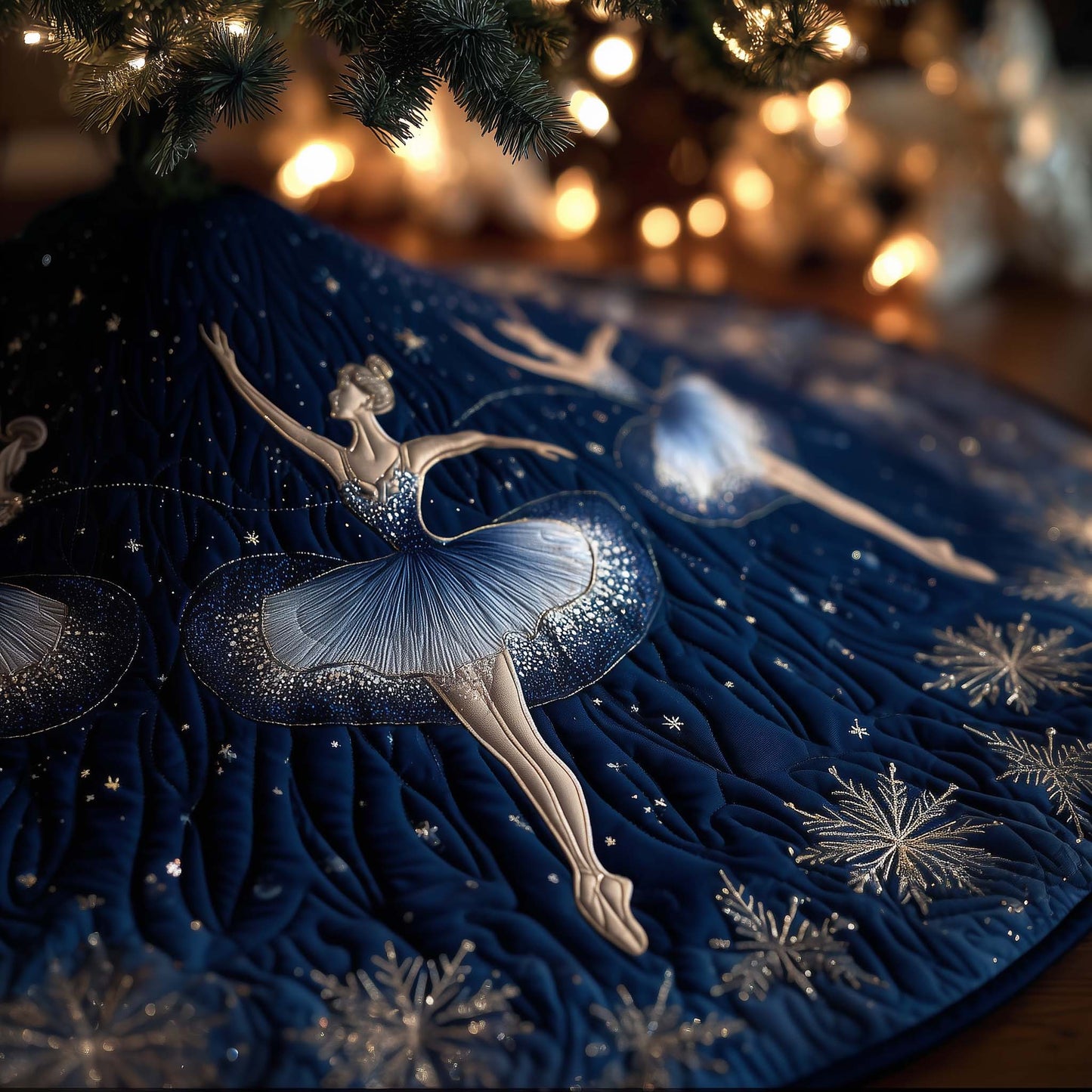 Winter Waltz Quilted Tree Skirt GFTOTG1369