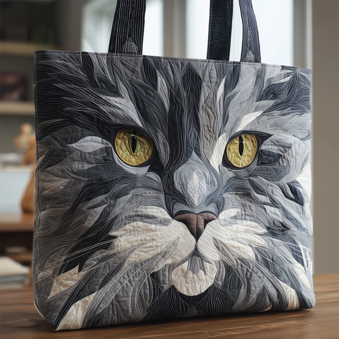 Majestic Maine Coon Quilted Tote Bag GFTOTP10576