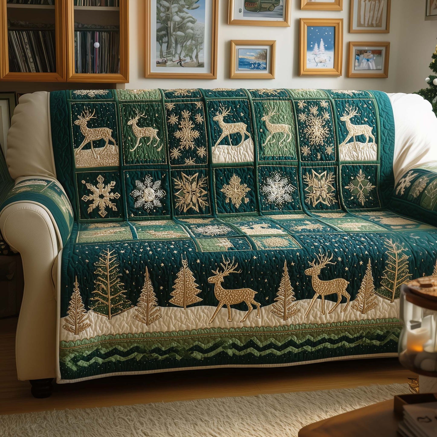 Yuletide Patchwork Quilted Sofa Cover GFTOYC1699